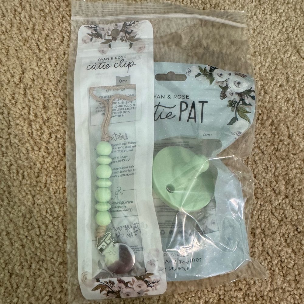 Ryan & Rose Pacifier and Clip Set